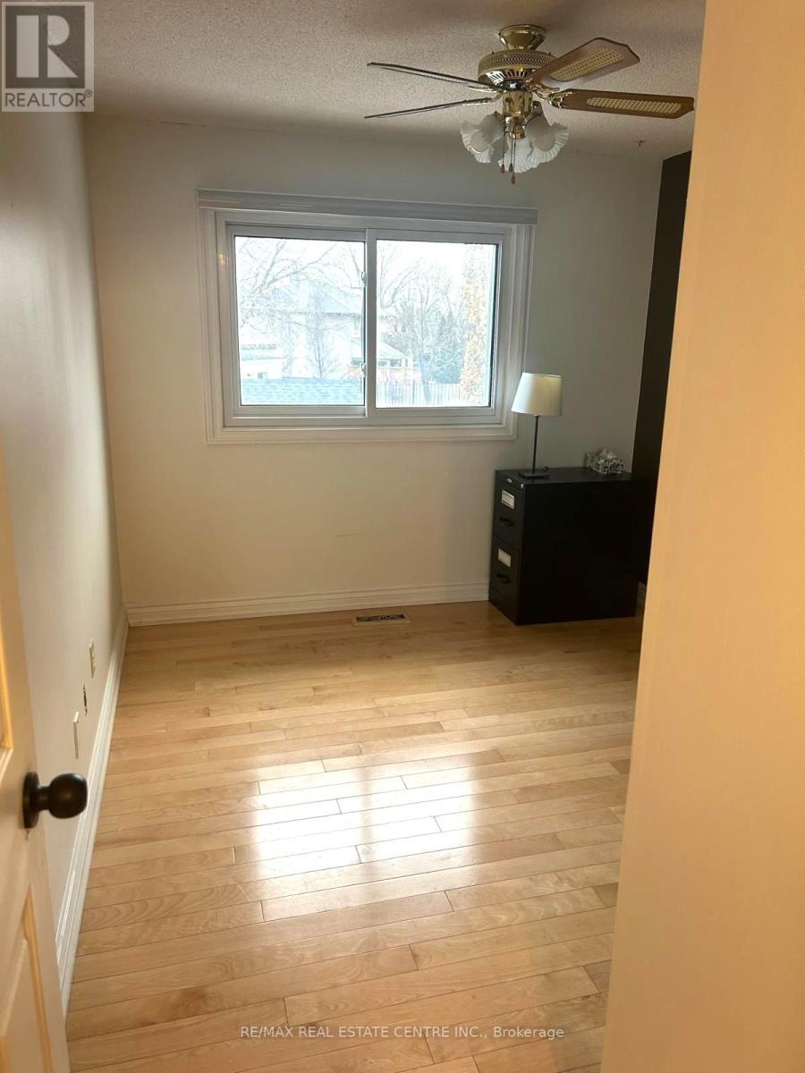 874 Childs Drive, Milton, Ontario  L9T 4J6 - Photo 16 - W12669556