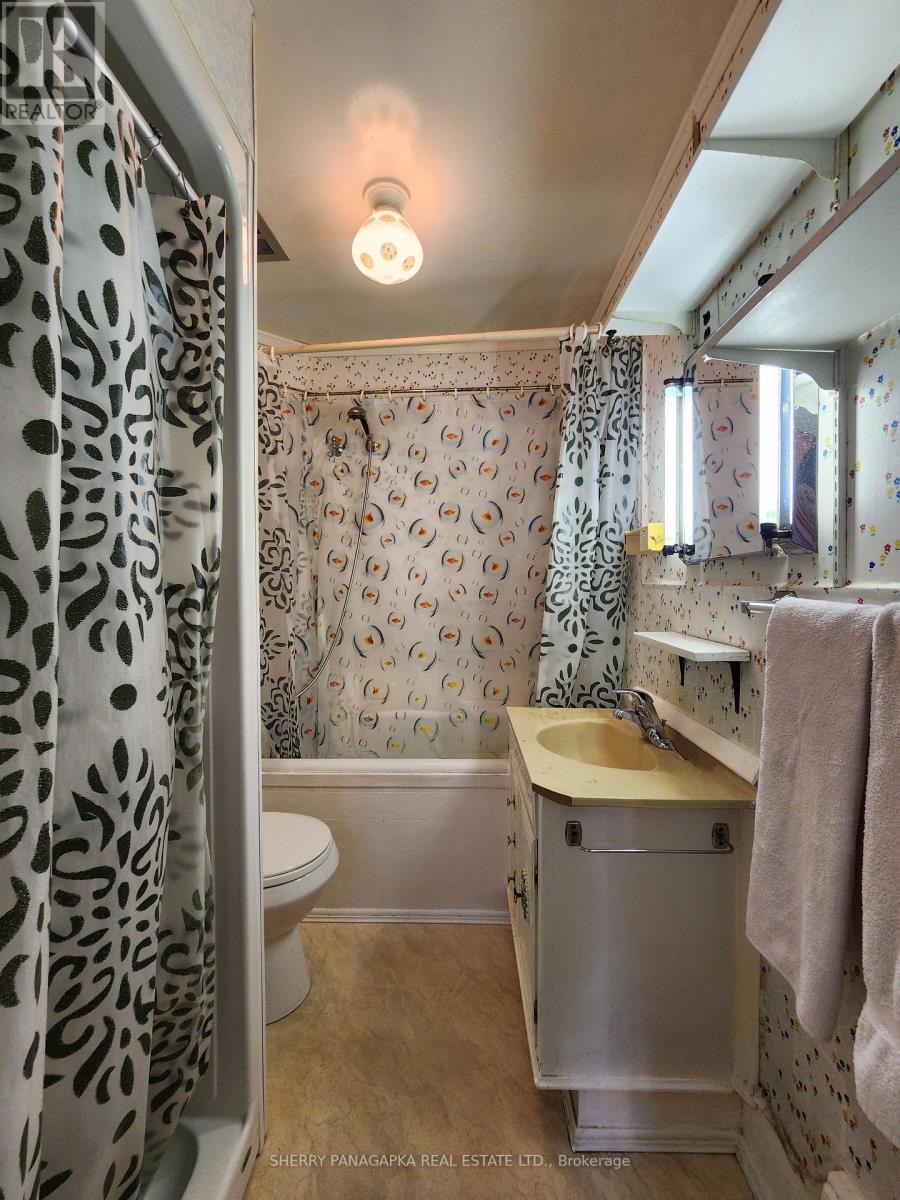 9 Woods Street, Kirkland Lake, Ontario  P2N 3B5 - Photo 17 - T12665718