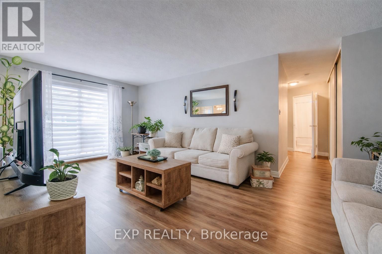 8 - 527 Parkside Drive, Waterloo, Ontario  N2L 4X7 - Photo 7 - X12669468