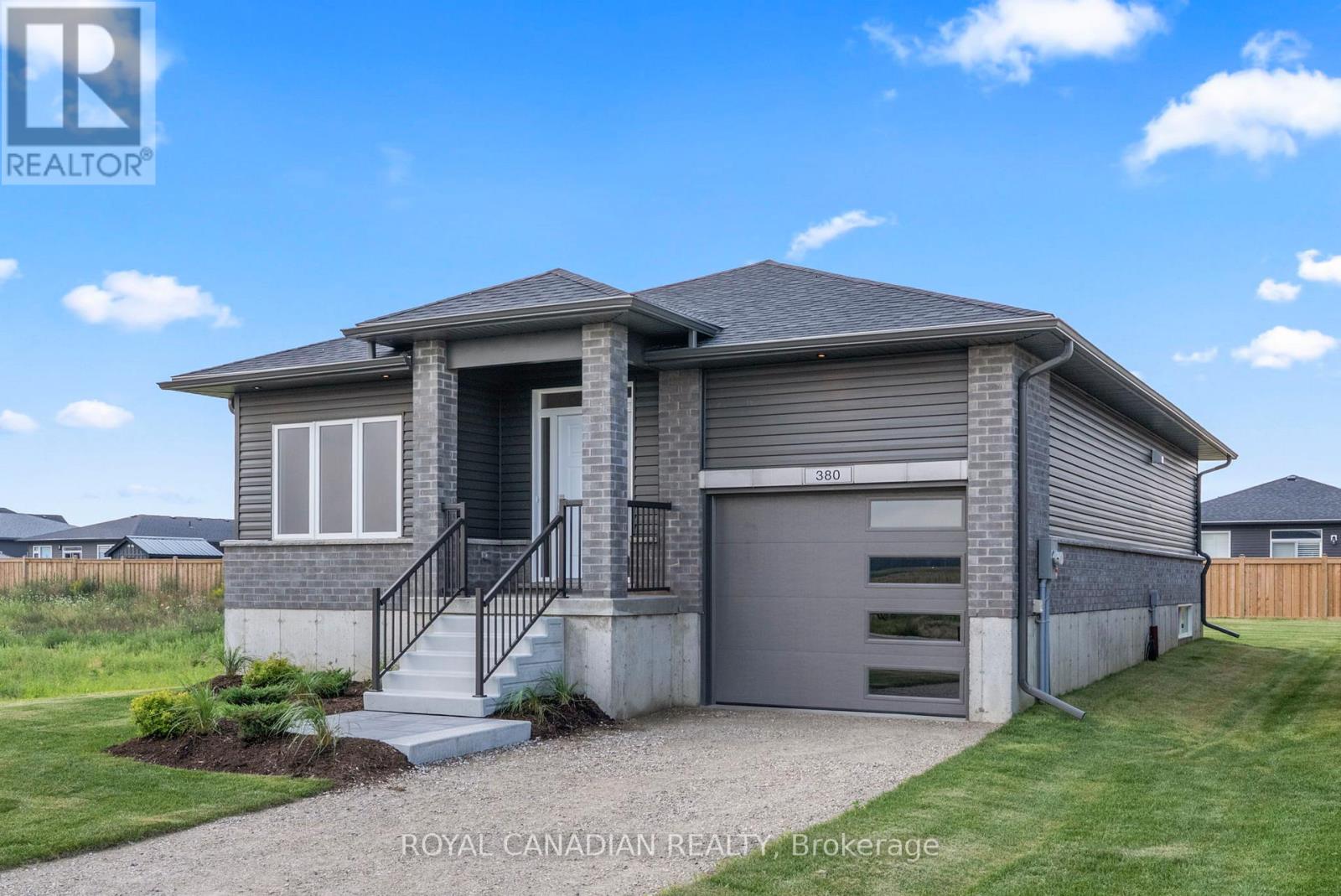 380 Hawthorne Street, Saugeen Shores, Ontario  N0H 2C3 - Photo 14 - X12669480