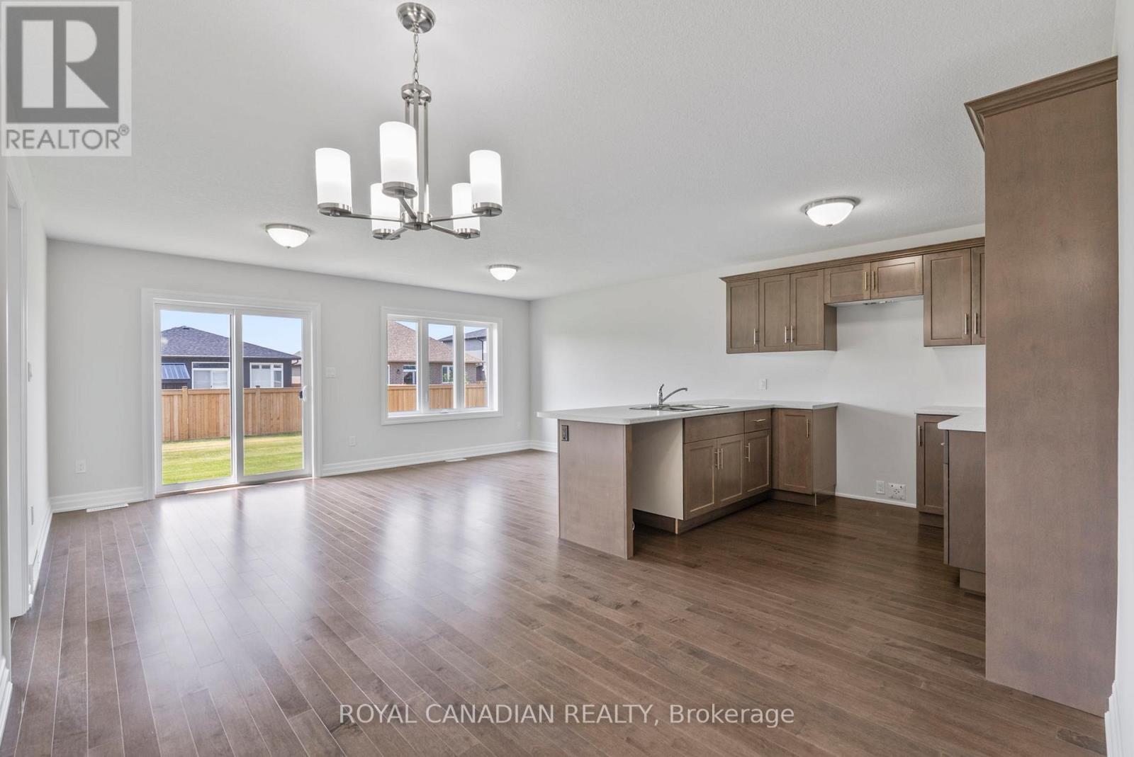 380 Hawthorne Street, Saugeen Shores, Ontario  N0H 2C3 - Photo 23 - X12669480