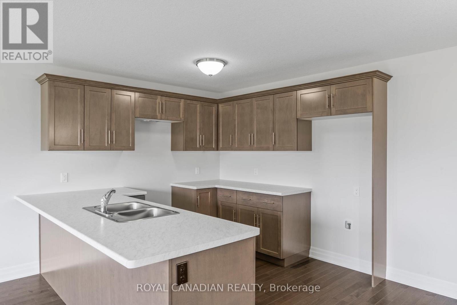 380 Hawthorne Street, Saugeen Shores, Ontario  N0H 2C3 - Photo 30 - X12669480