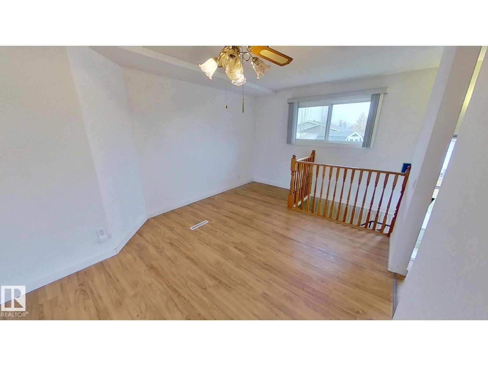 7004 93 Av Nw, Edmonton, Alberta  T6B 0W6 - Photo 5 - E4465438