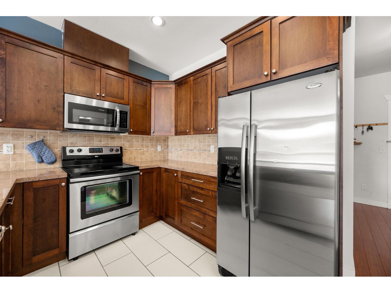 303 14333 104 Avenue, Surrey, British Columbia V3T 0E1 - Photo 7 - R3076381