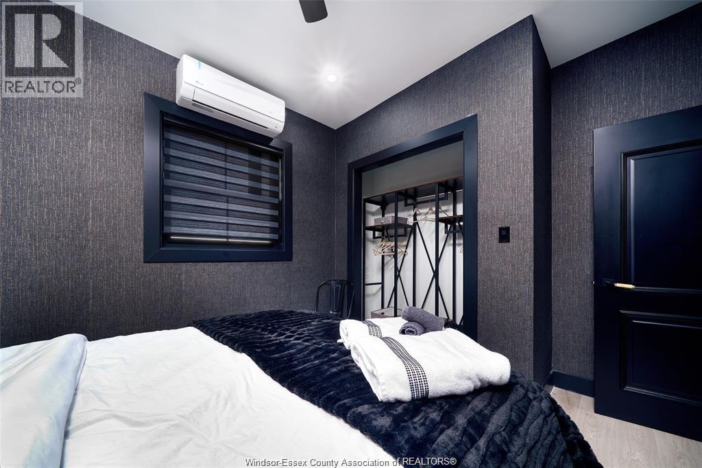 1240 Cataraqui Street, Windsor, Ontario  N9A 2K5 - Photo 9 - 26000379