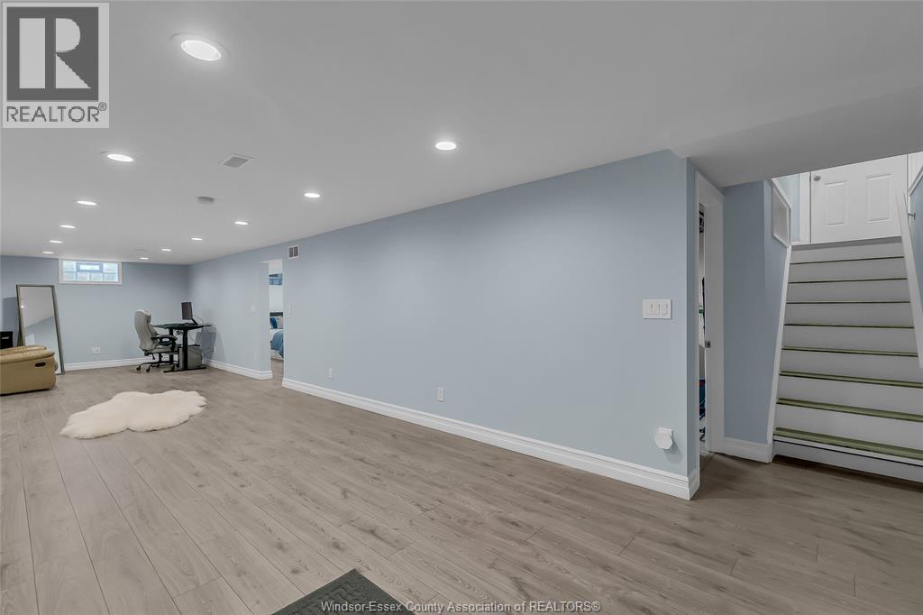 3803 Holburn, Windsor, Ontario  N9G 1R8 - Photo 19 - 26000335