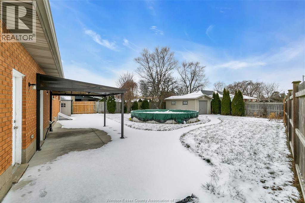 3803 Holburn, Windsor, Ontario  N9G 1R8 - Photo 26 - 26000335