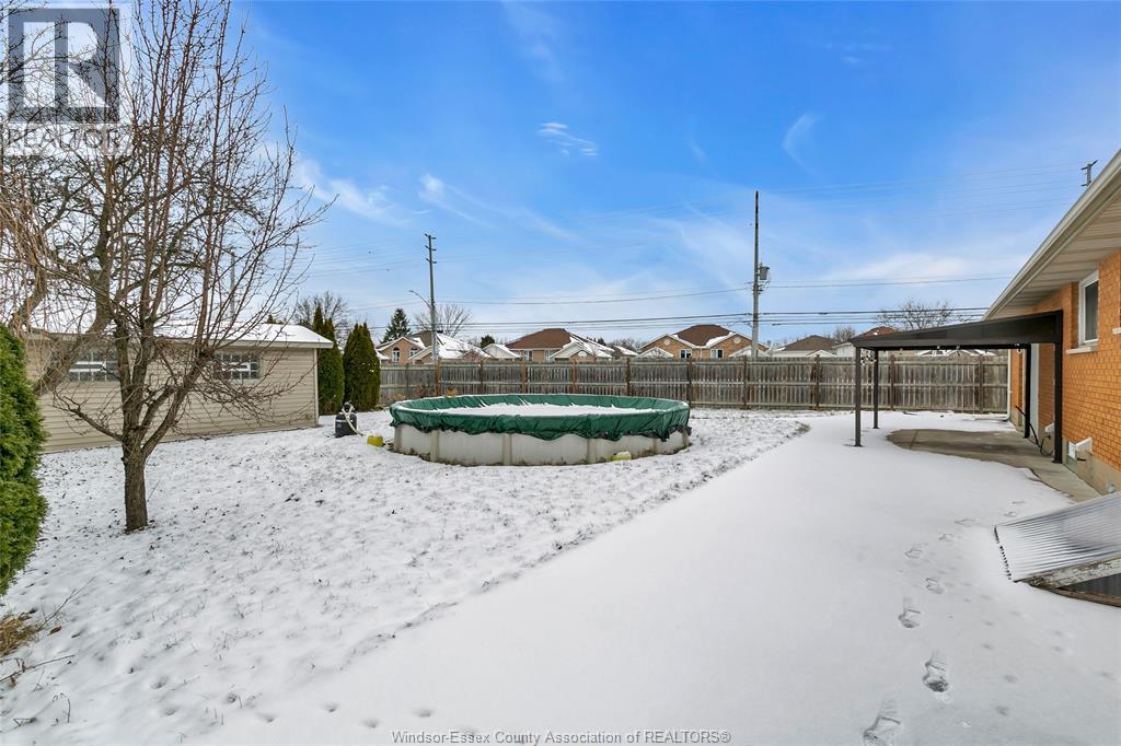 3803 Holburn, Windsor, Ontario  N9G 1R8 - Photo 28 - 26000335