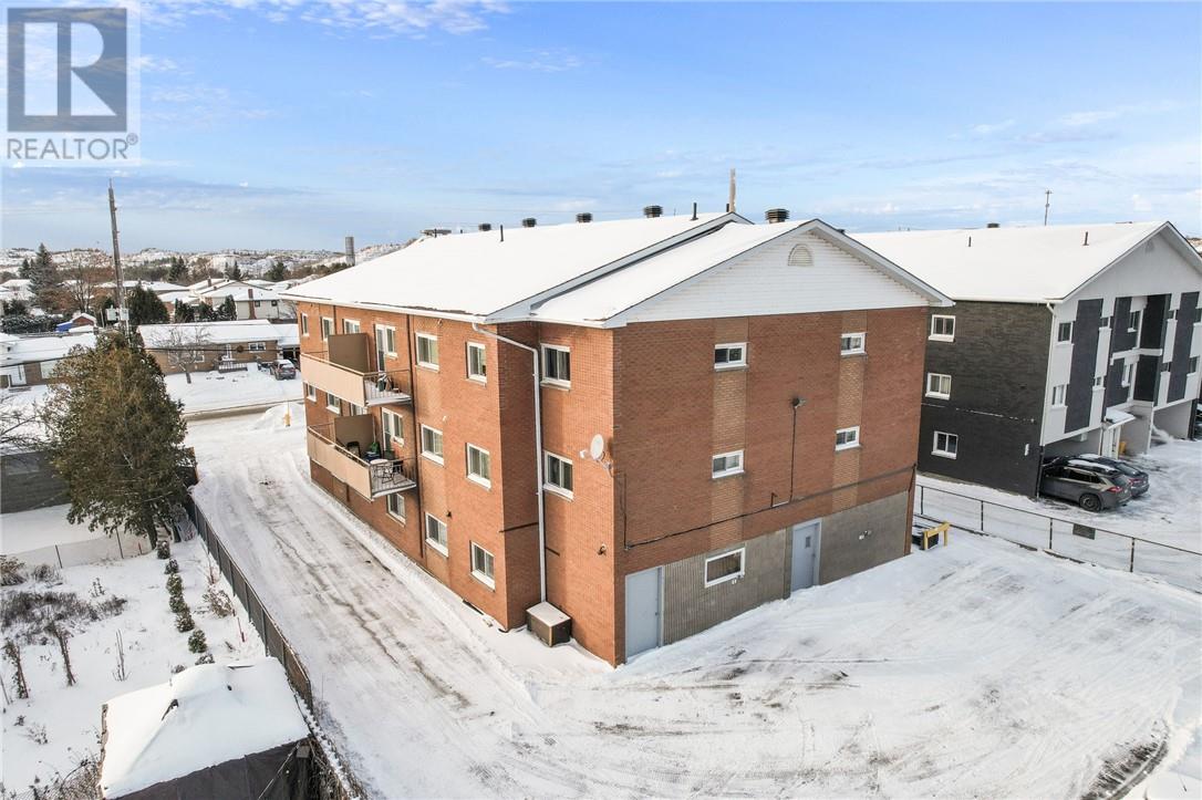 1590 Kelly Lake Road, Sudbury, Ontario  P3E 4M1 - Photo 1 - 2124668