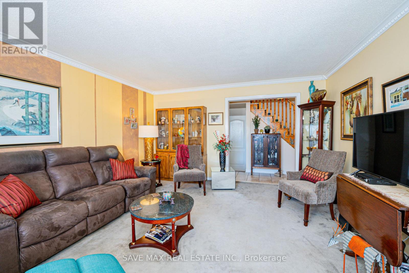 13 Pressed Brick Drive, Brampton, Ontario  L6V 4K8 - Photo 8 - W12659396