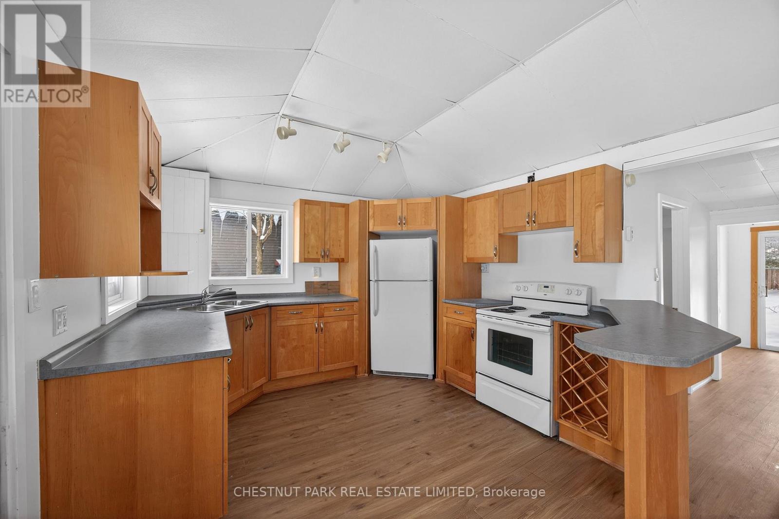 3410 Beachview Avenue, Severn, Ontario  L0K 1G0 - Photo 3 - S12669314