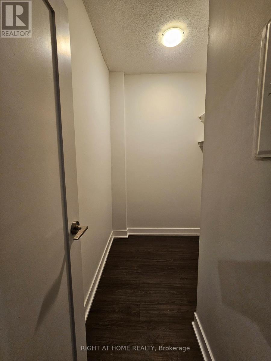 204 - 1801 Eglinton Avenue W, Toronto, Ontario  M6E 2H8 - Photo 13 - C12640118