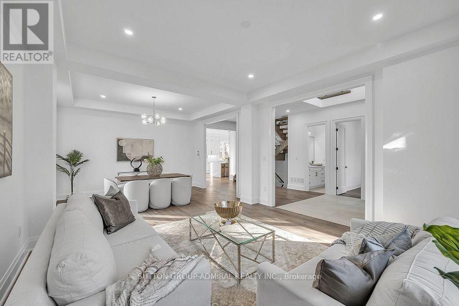 1377 Rometown Drive, Mississauga, Ontario  L5E 2T5 - Photo 11 - W12669542