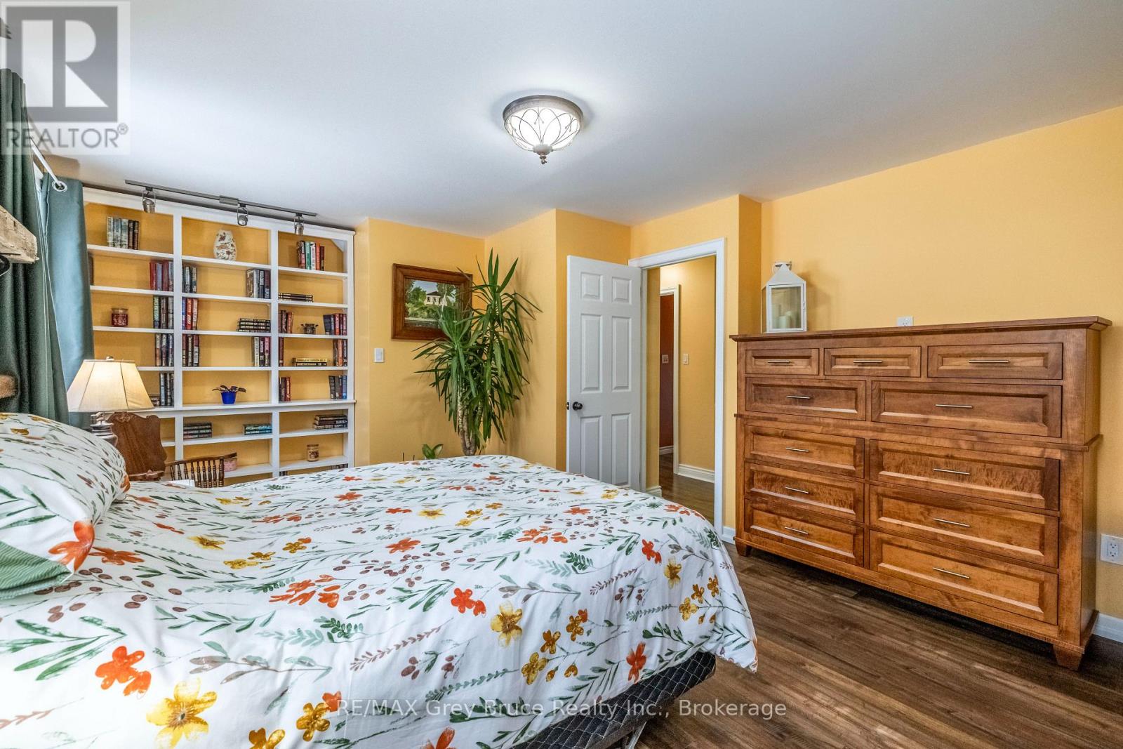 520 1st. A Street, Owen Sound, Ontario N4K 5Z5 - Photo 11 - X12669630