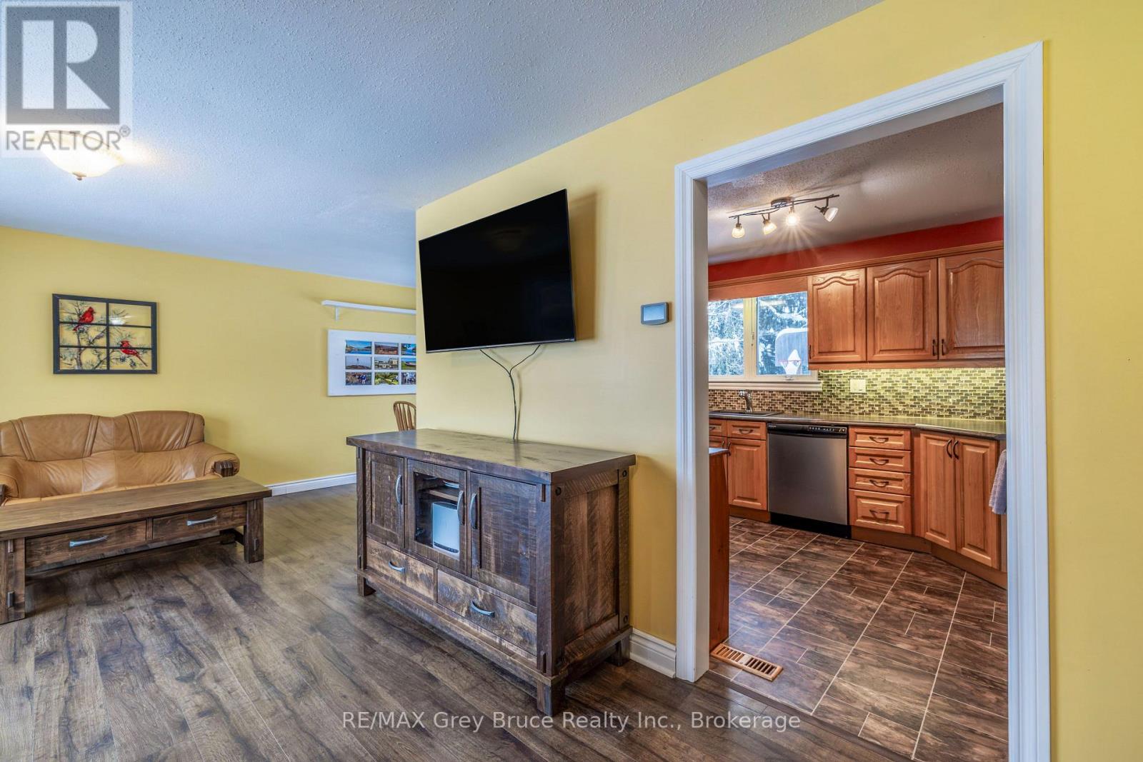 520 1st. A Street, Owen Sound, Ontario N4K 5Z5 - Photo 8 - X12669630