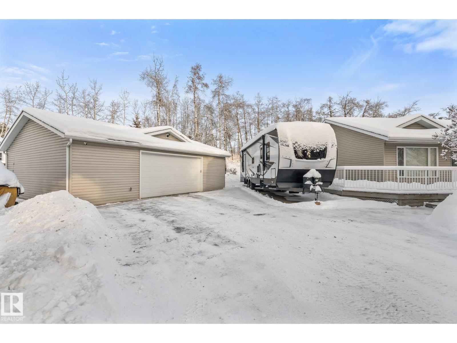 815 Lakeside Dr, Rural Parkland County, Alberta  T7Z 2T9 - Photo 5 - E4467617