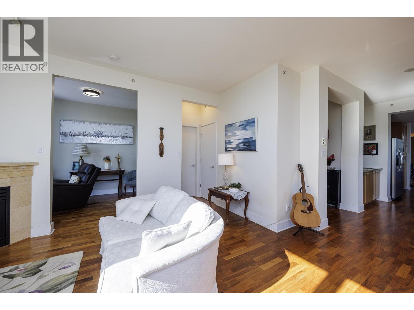 1702 121 W 16th Street, North Vancouver, British Columbia  V7M 3P4 - Photo 9 - R3066340