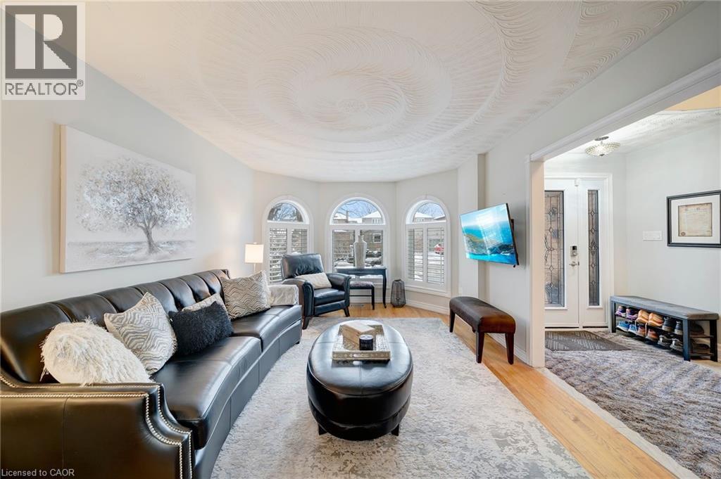 22 Caswell Drive, Hamilton, Ontario  L9C 7N2 - Photo 4 - 40796230