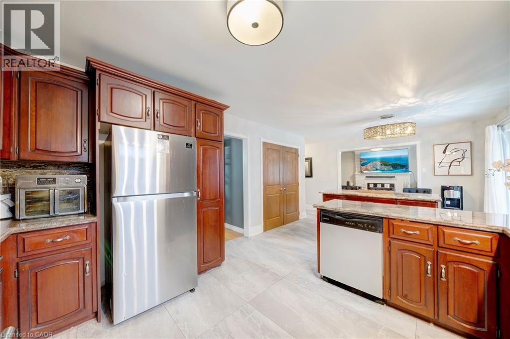 22 Caswell Drive, Hamilton, Ontario  L9C 7N2 - Photo 10 - 40796230