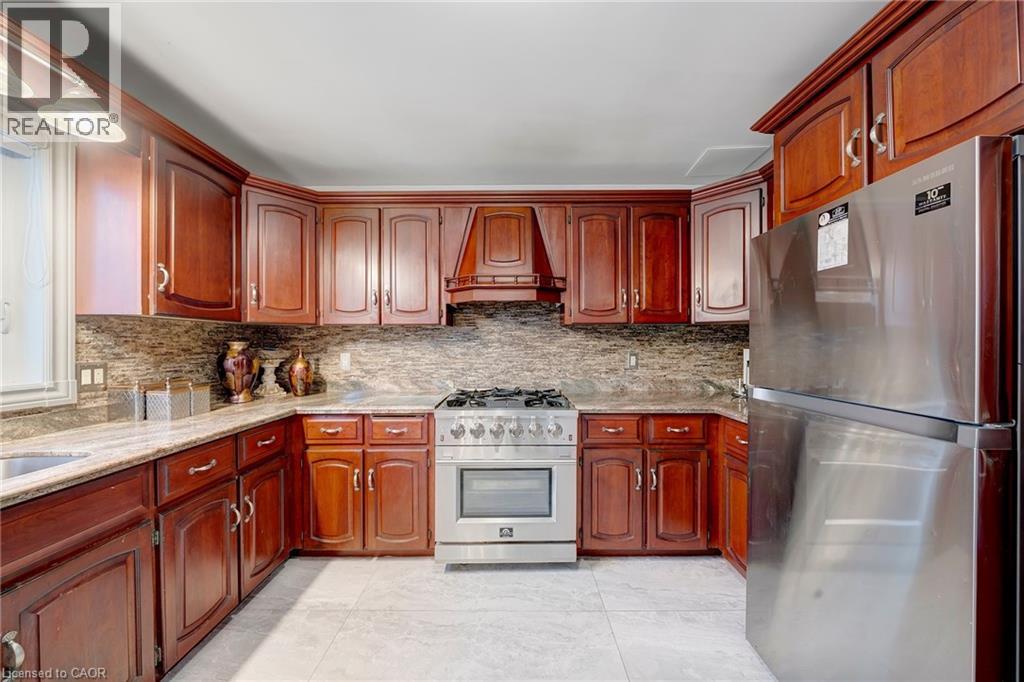 22 Caswell Drive, Hamilton, Ontario  L9C 7N2 - Photo 9 - 40796230