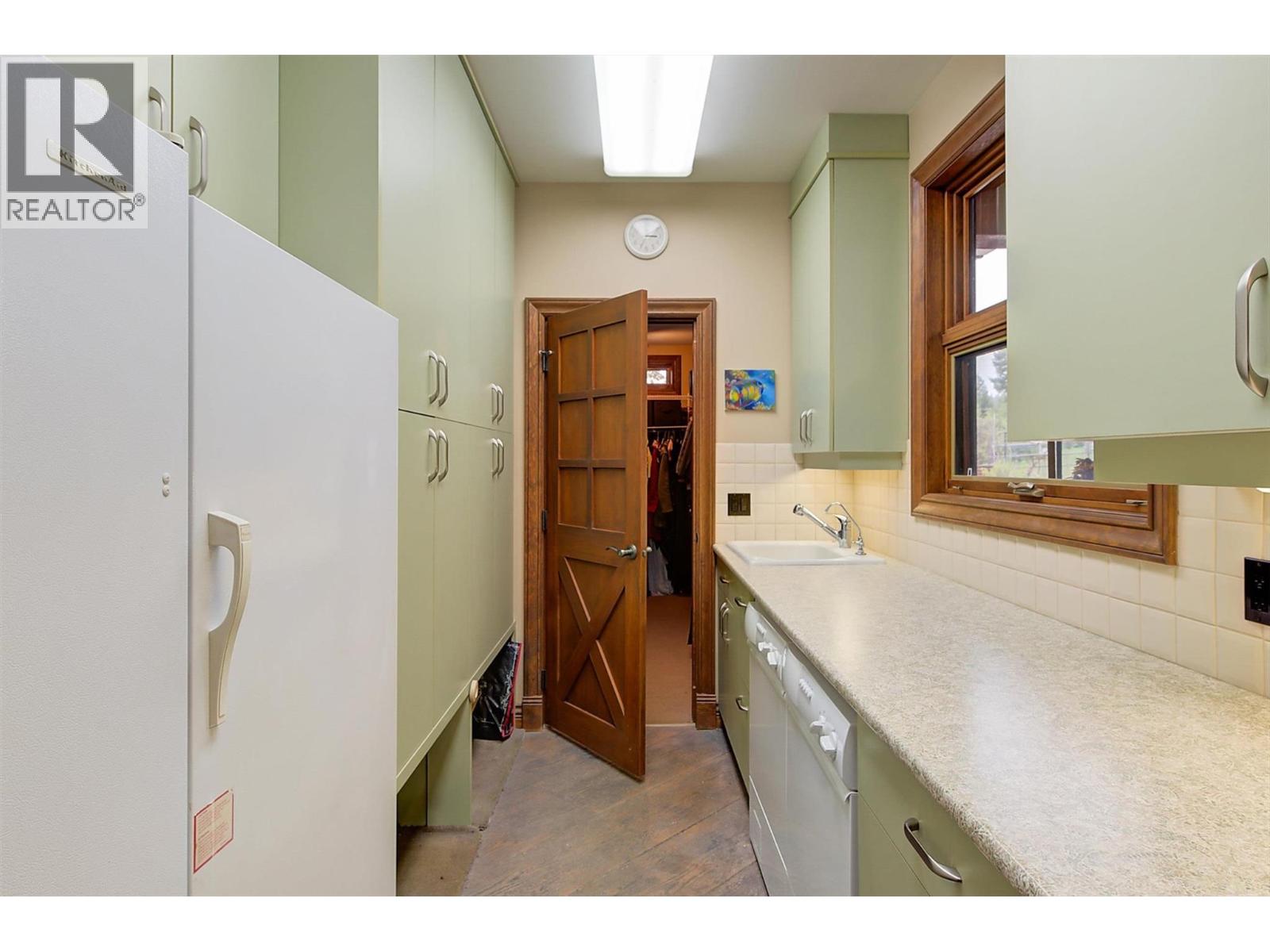 1306 Huckleberry Road, Kelowna, British Columbia  V1P 1M5 - Photo 54 - 10352116