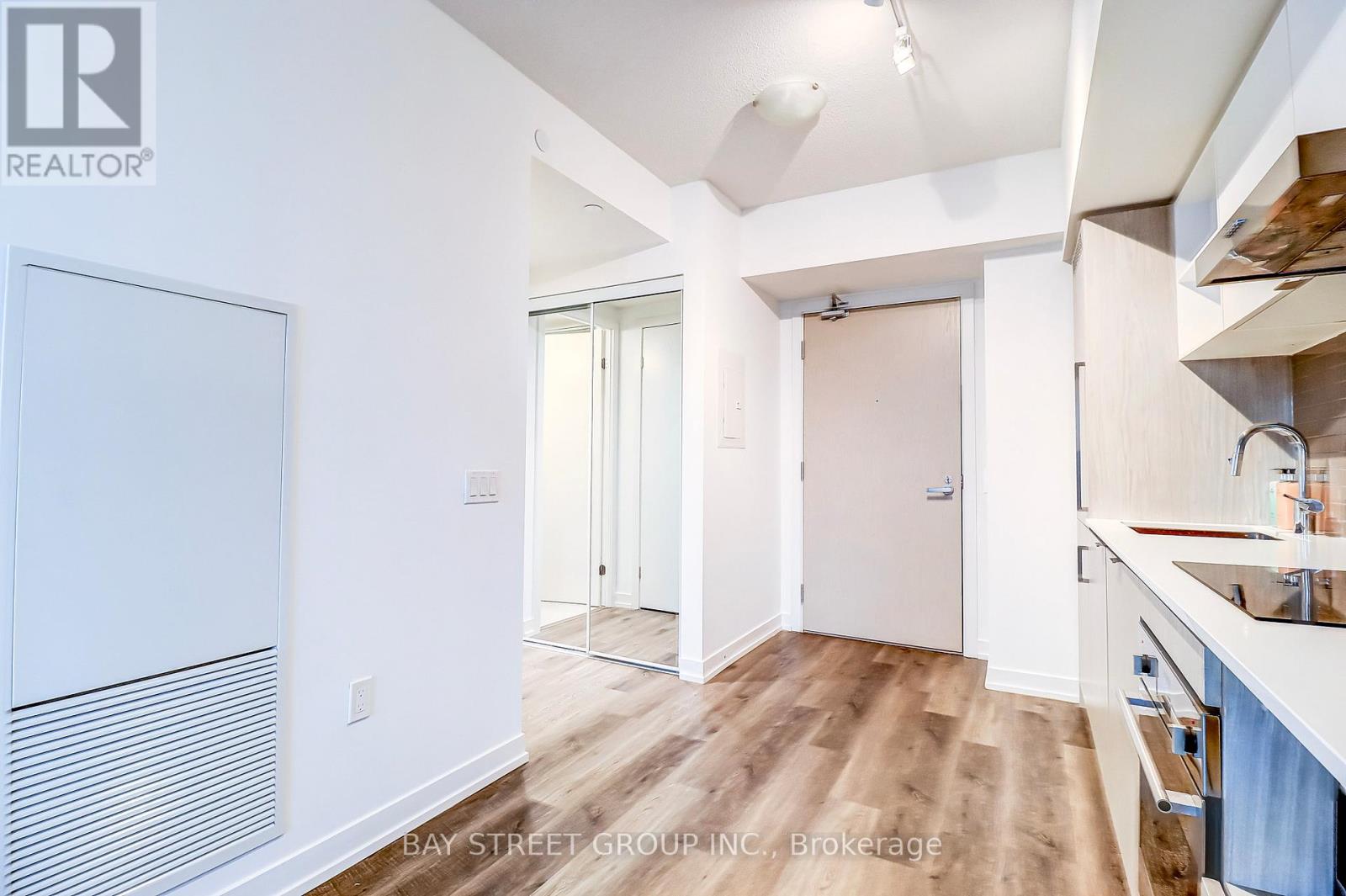 2607 - 55 Cooper Street, Toronto, Ontario  M5E 0G1 - Photo 10 - C12669636