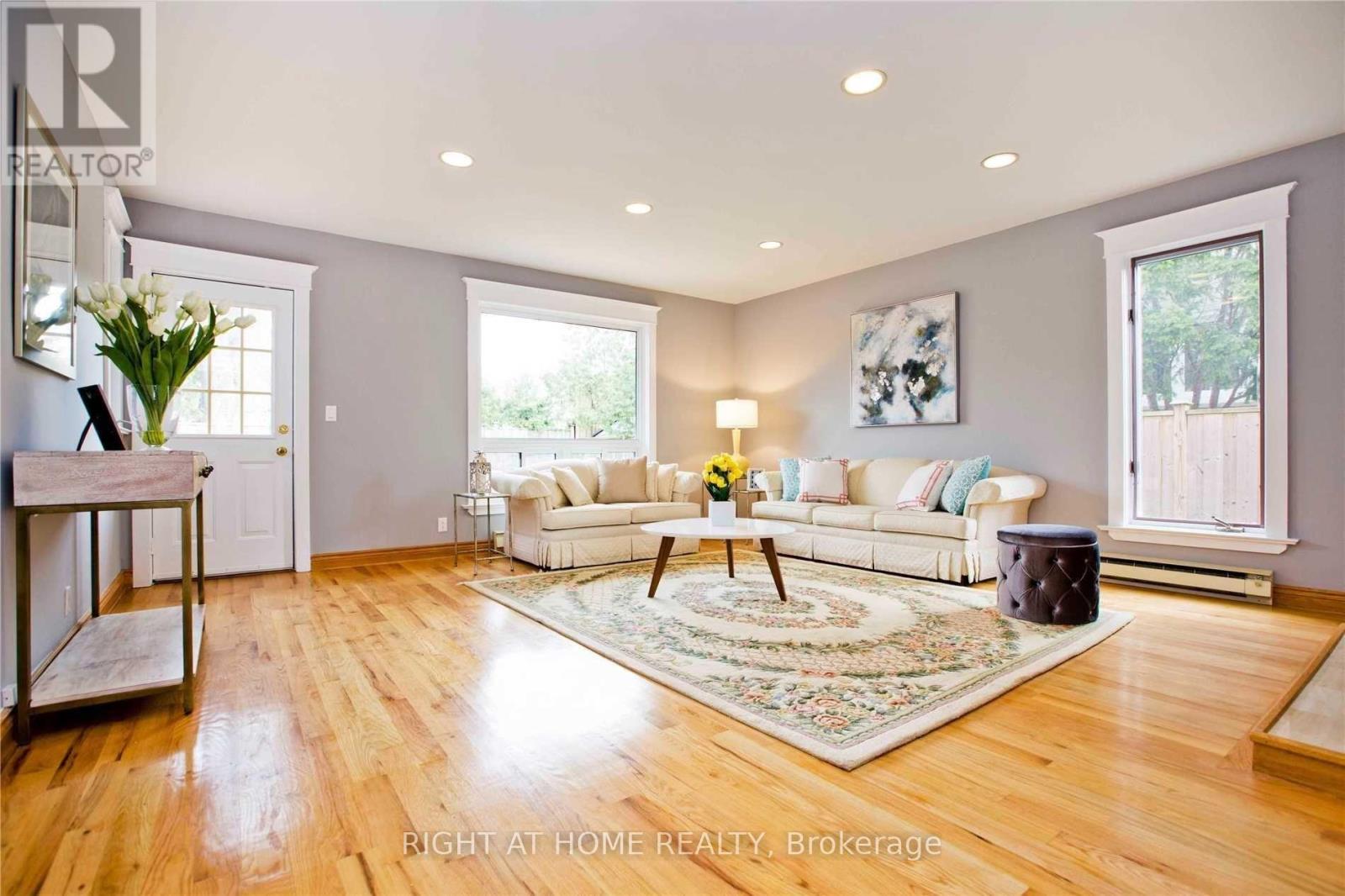 46 Overton Crescent, Toronto, Ontario  M3B 2V2 - Photo 2 - C12669660