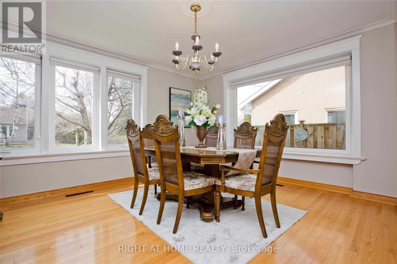 46 Overton Crescent, Toronto, Ontario  M3B 2V2 - Photo 5 - C12669660