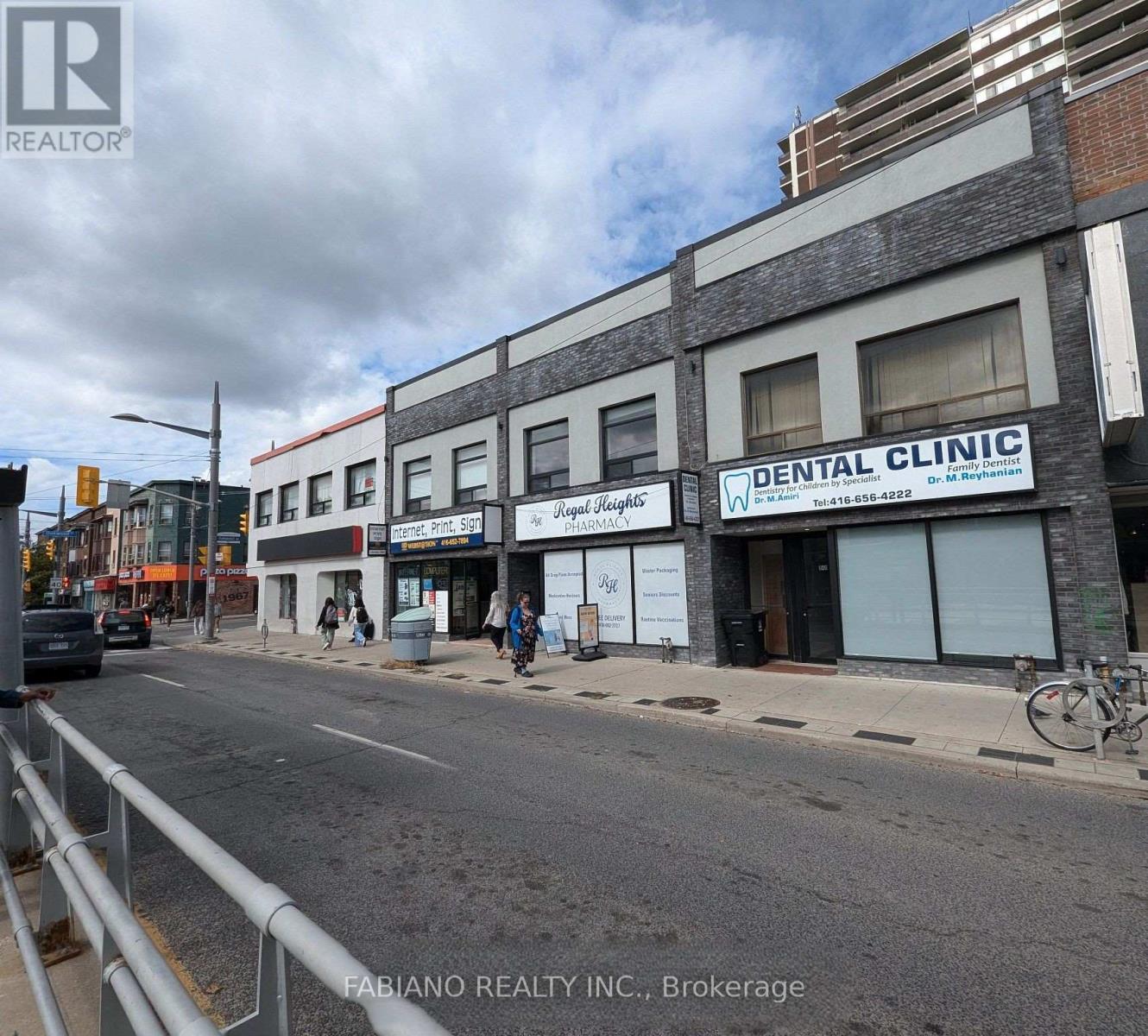 944 St Clair Avenue W, Toronto, Ontario  M6E 2V1 - Photo 1 - C12669664