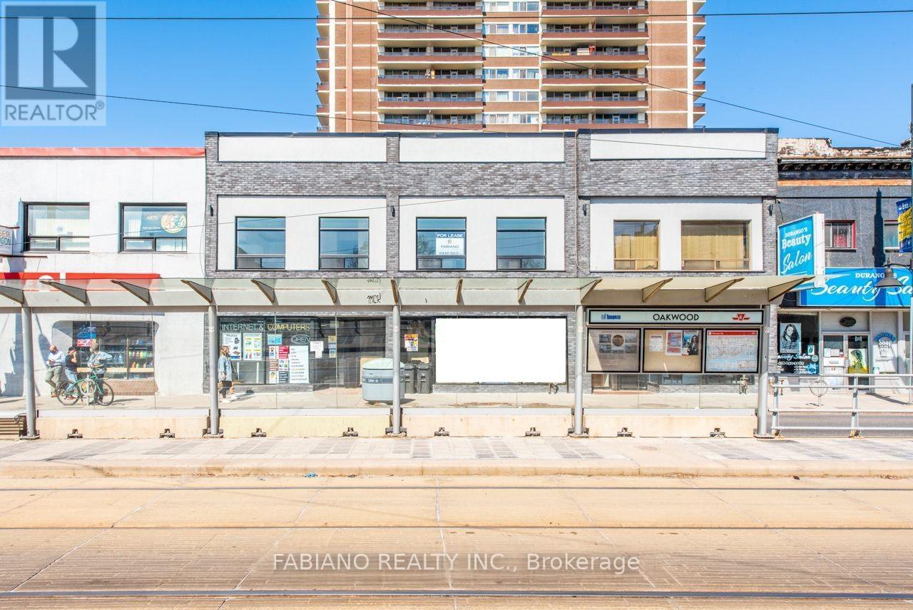 944 ST CLAIR AVENUE W, Toronto, Ontario