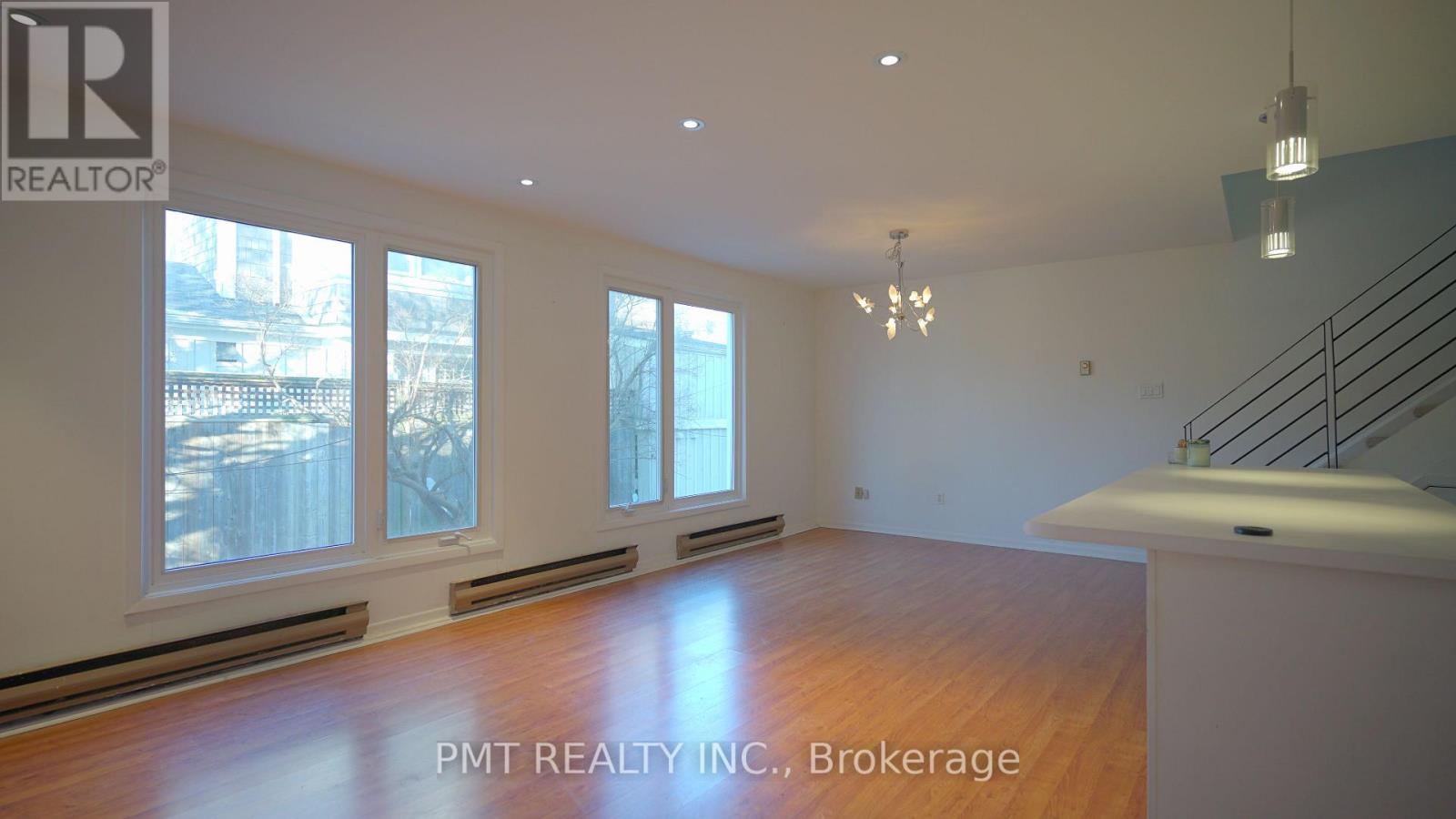 4 - 2064 Queen Street E, Toronto, Ontario  M4E 1C9 - Photo 1 - E12669650