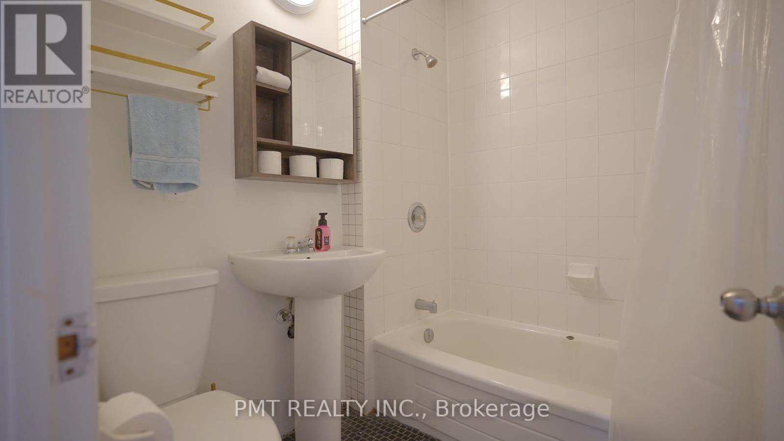 4 - 2064 Queen Street E, Toronto, Ontario  M4E 1C9 - Photo 13 - E12669650