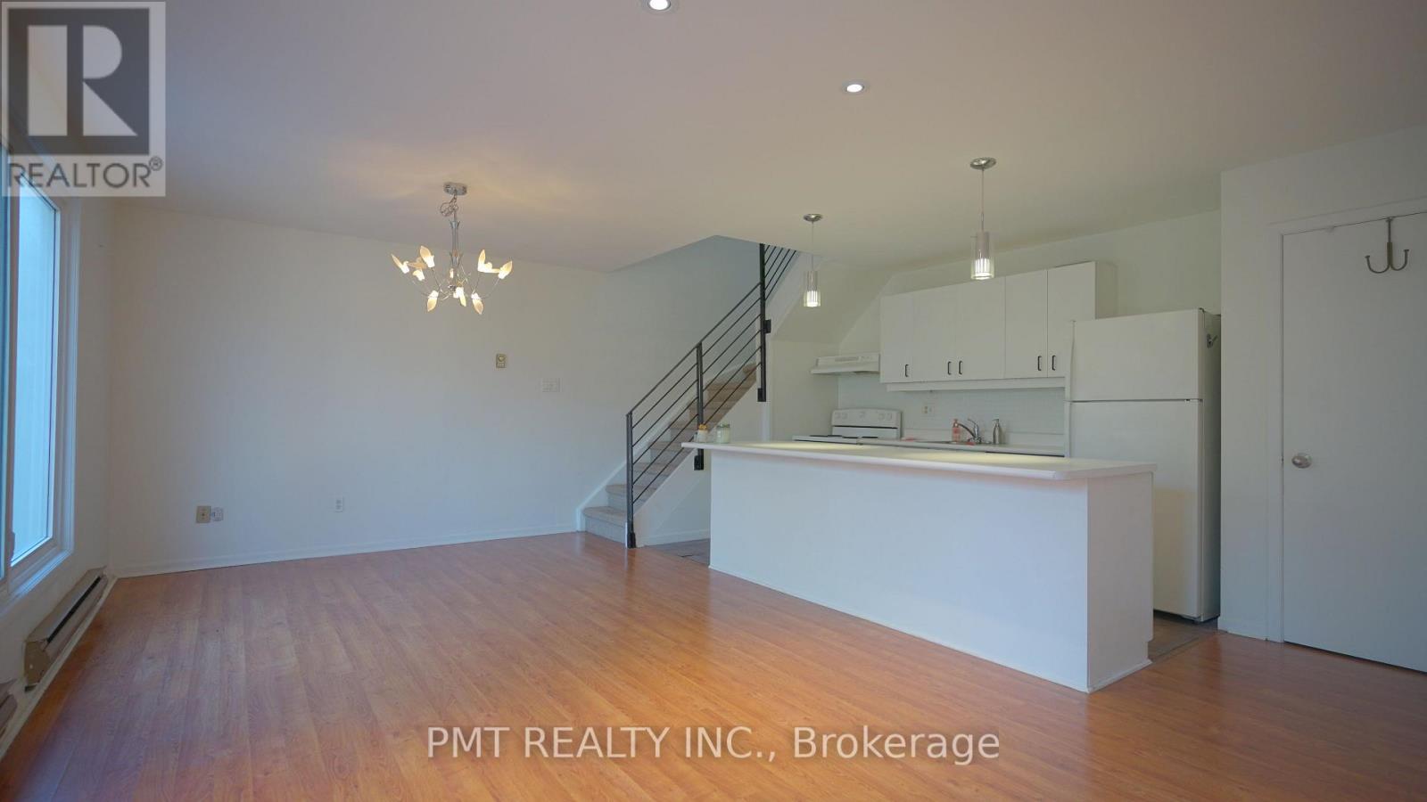 4 - 2064 Queen Street E, Toronto, Ontario  M4E 1C9 - Photo 2 - E12669650