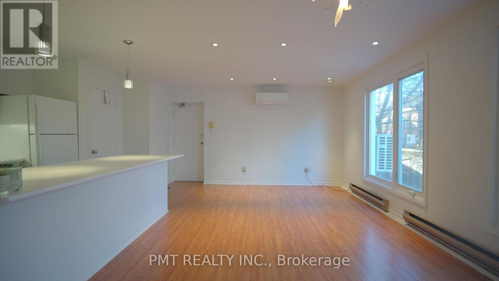 4 - 2064 Queen Street E, Toronto, Ontario  M4E 1C9 - Photo 5 - E12669650