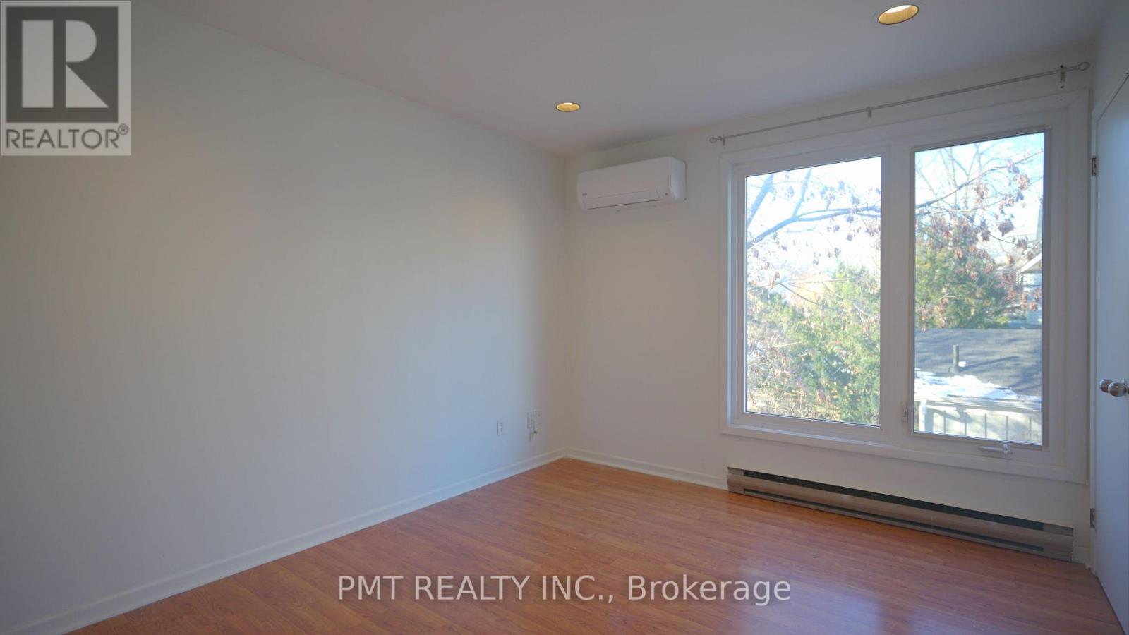 4 - 2064 Queen Street E, Toronto, Ontario  M4E 1C9 - Photo 8 - E12669650