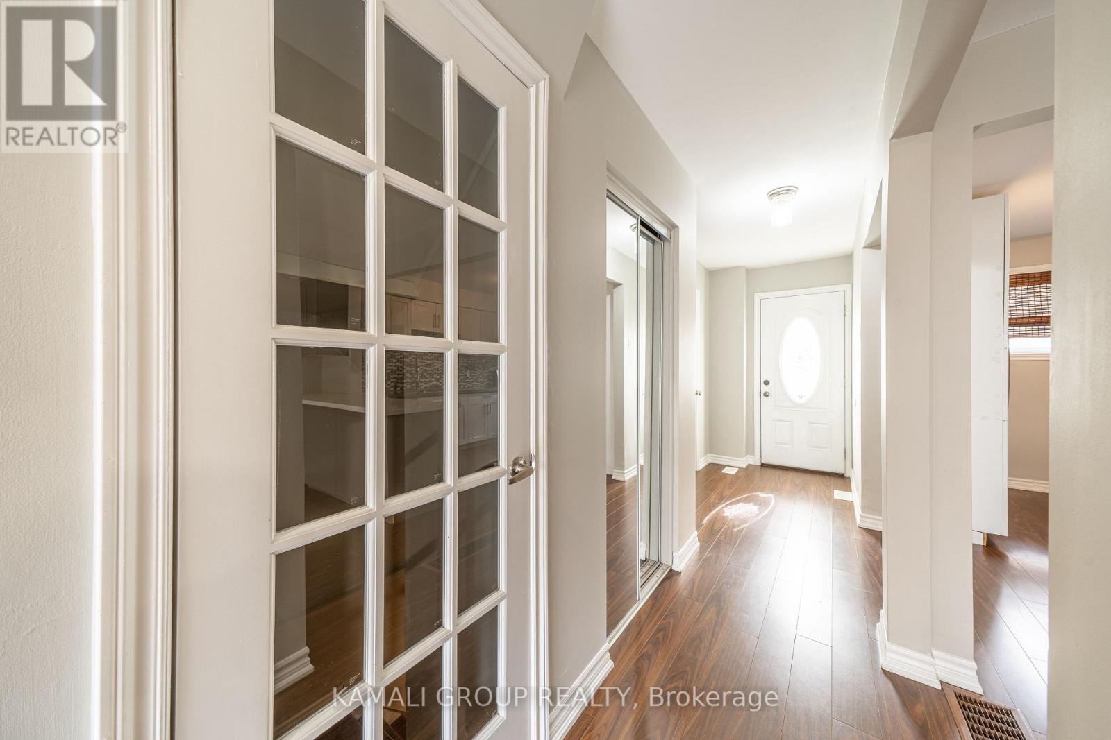 913 Carnaby Crescent, Oshawa, Ontario  L1G 2Y7 - Photo 5 - E12669656