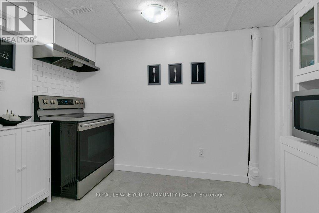 258 Harding Park Street, Newmarket, Ontario  L3Y 0E1 - Photo 39 - N12669652