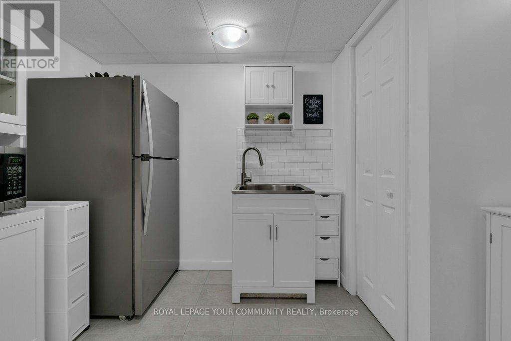 258 Harding Park Street, Newmarket, Ontario  L3Y 0E1 - Photo 41 - N12669652