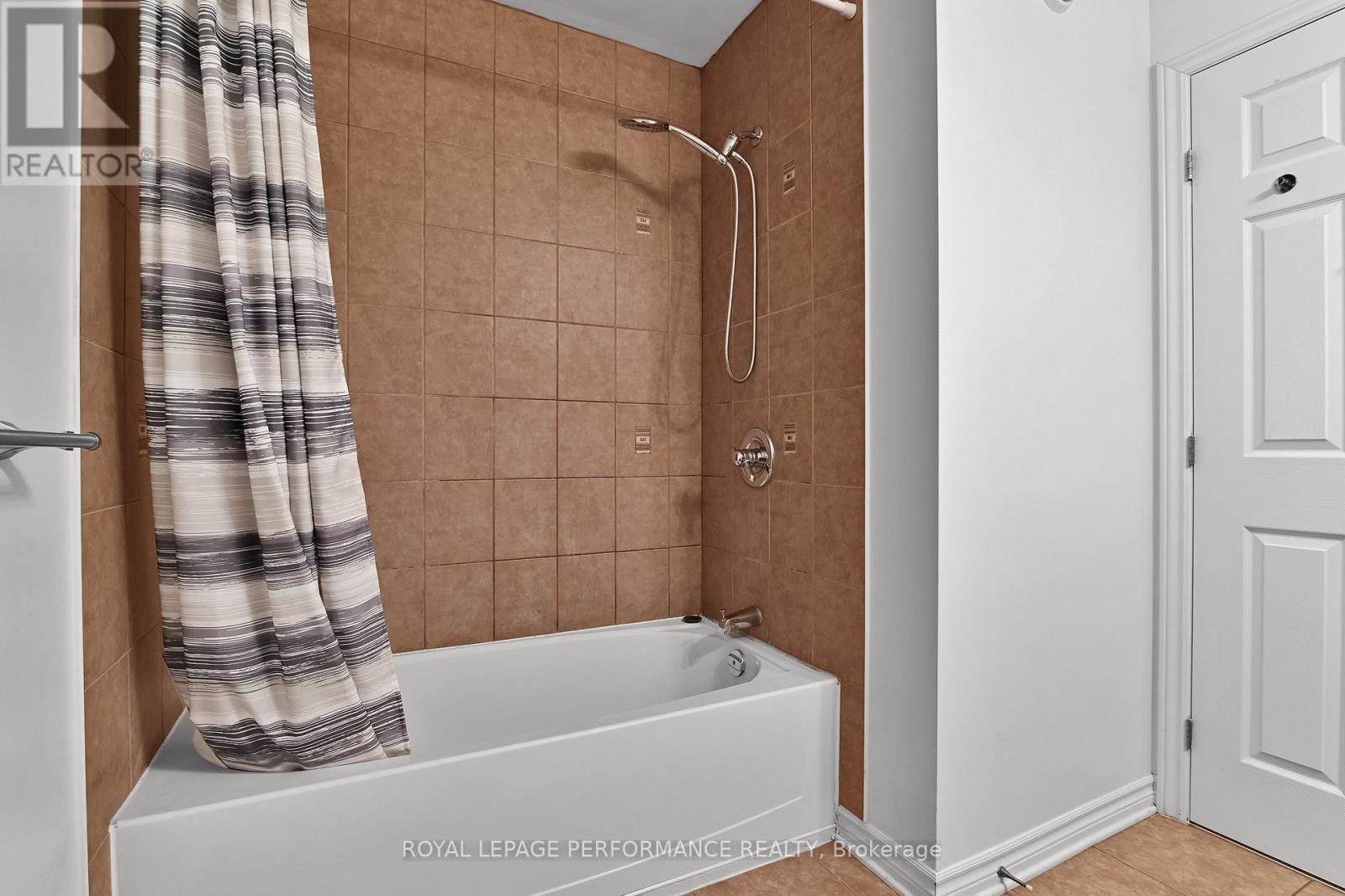 114 Mojave Crescent, Ottawa, Ontario  K2S 0H3 - Photo 25 - X12669034