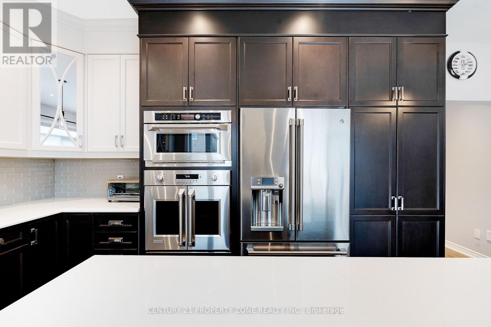 10 Spokanne Street, Brampton, Ontario  L6R 4A2 - Photo 12 - W12669568