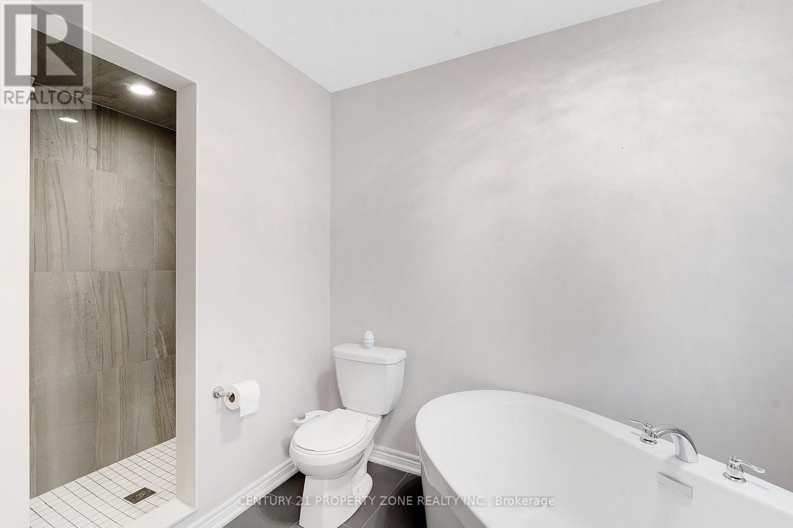 10 Spokanne Street, Brampton, Ontario  L6R 4A2 - Photo 17 - W12669568