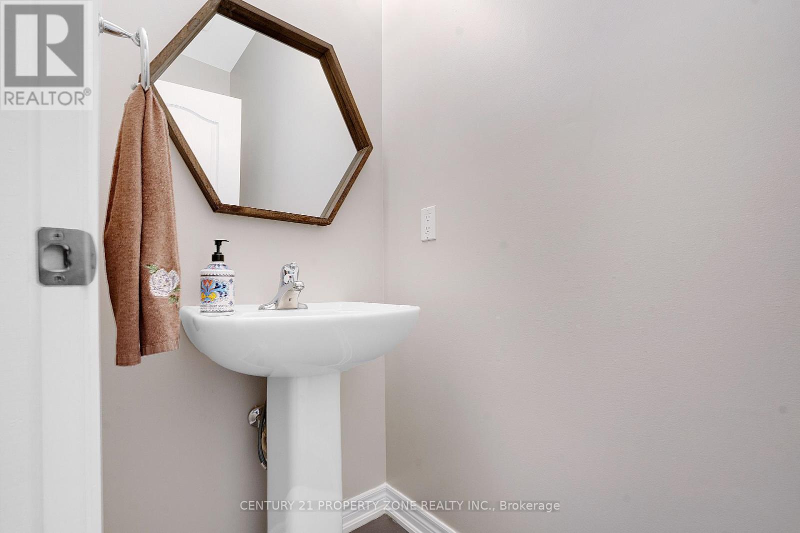 10 Spokanne Street, Brampton, Ontario  L6R 4A2 - Photo 27 - W12669568