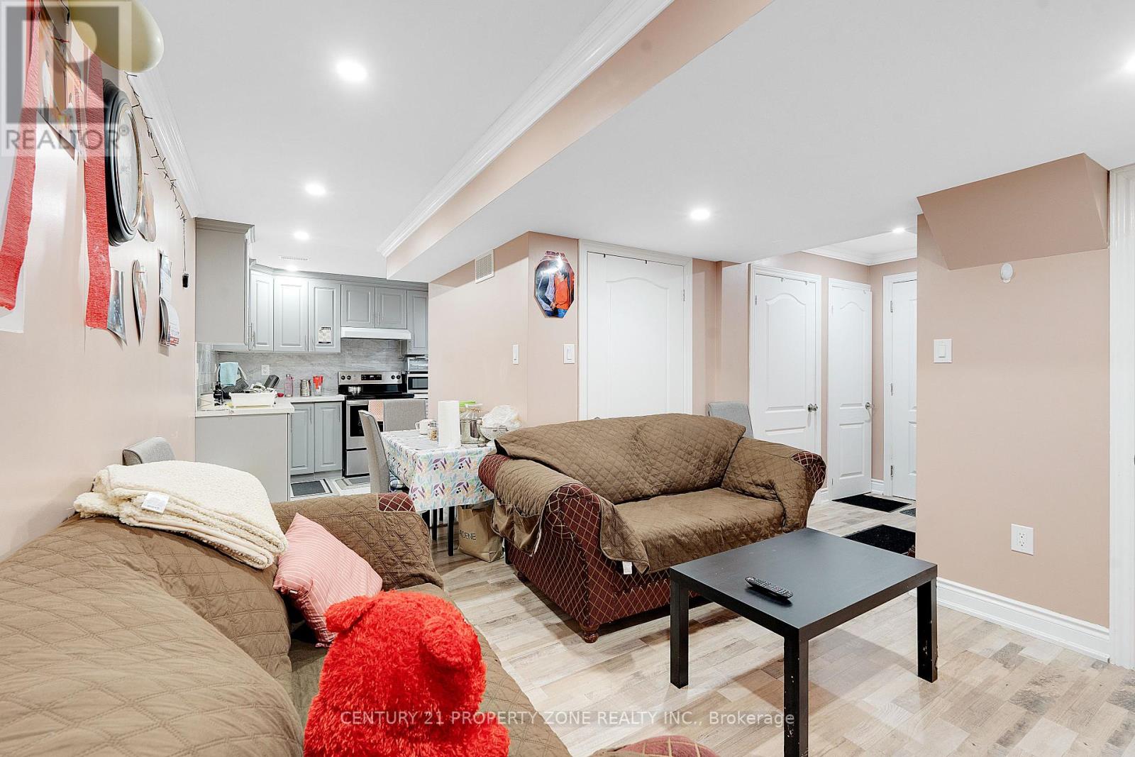 10 Spokanne Street, Brampton, Ontario  L6R 4A2 - Photo 33 - W12669568