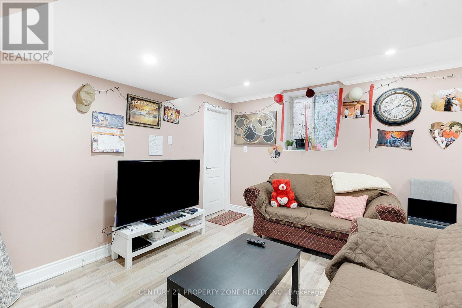 10 Spokanne Street, Brampton, Ontario  L6R 4A2 - Photo 34 - W12669568