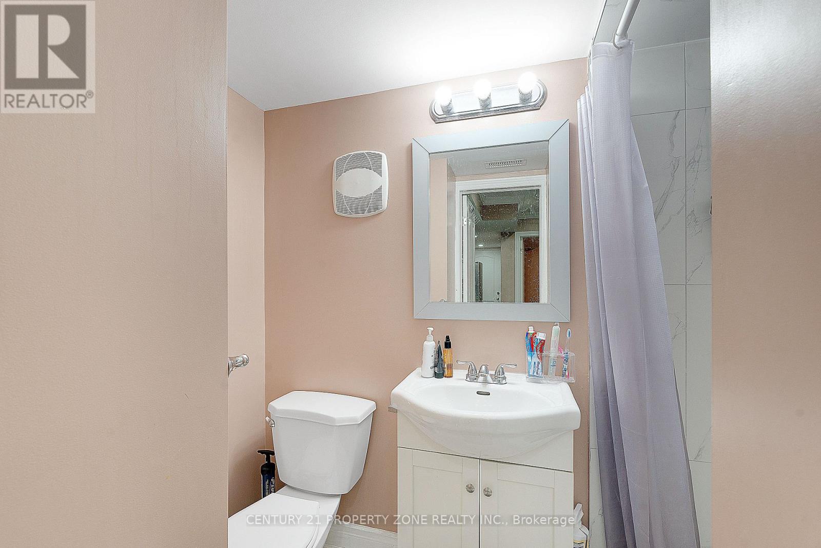 10 Spokanne Street, Brampton, Ontario  L6R 4A2 - Photo 38 - W12669568