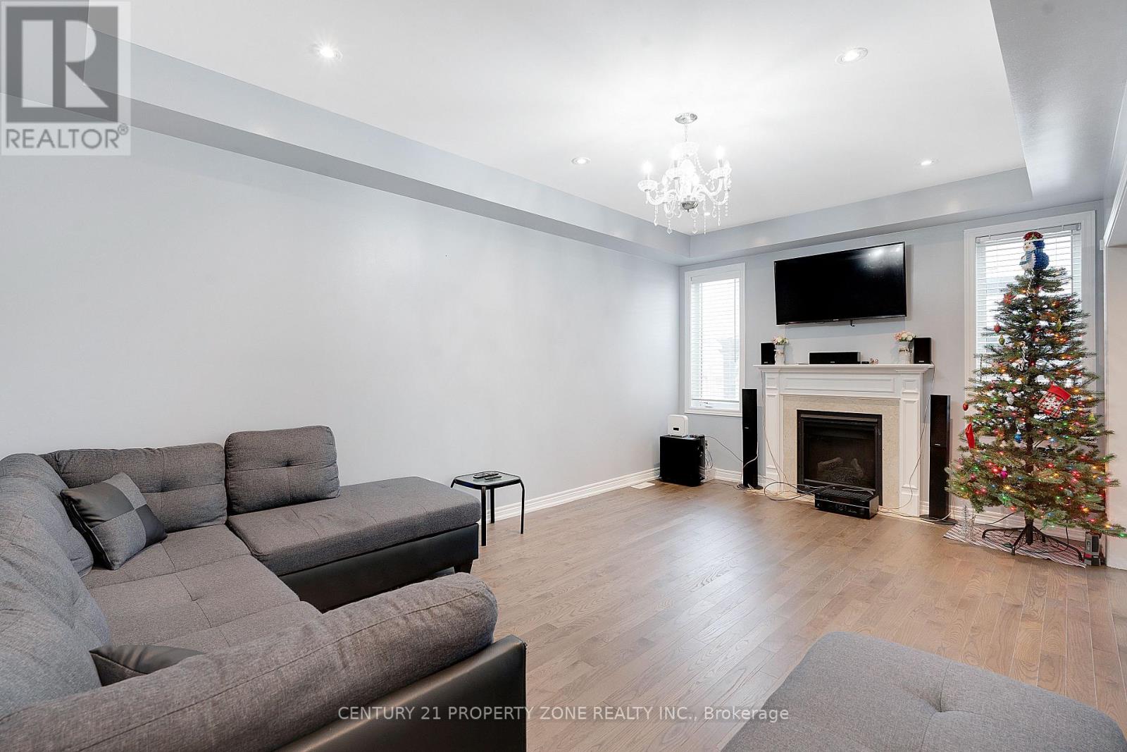 10 Spokanne Street, Brampton, Ontario  L6R 4A2 - Photo 8 - W12669568