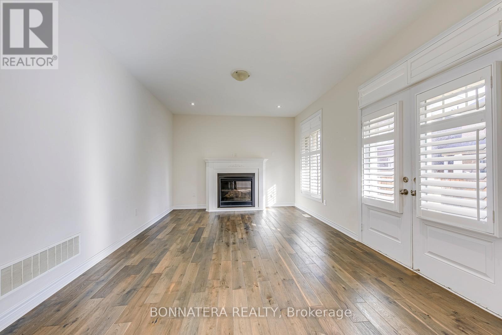 230 Jessie Caverhill Pass, Oakville, Ontario  L6M 0Z6 - Photo 15 - W12669574