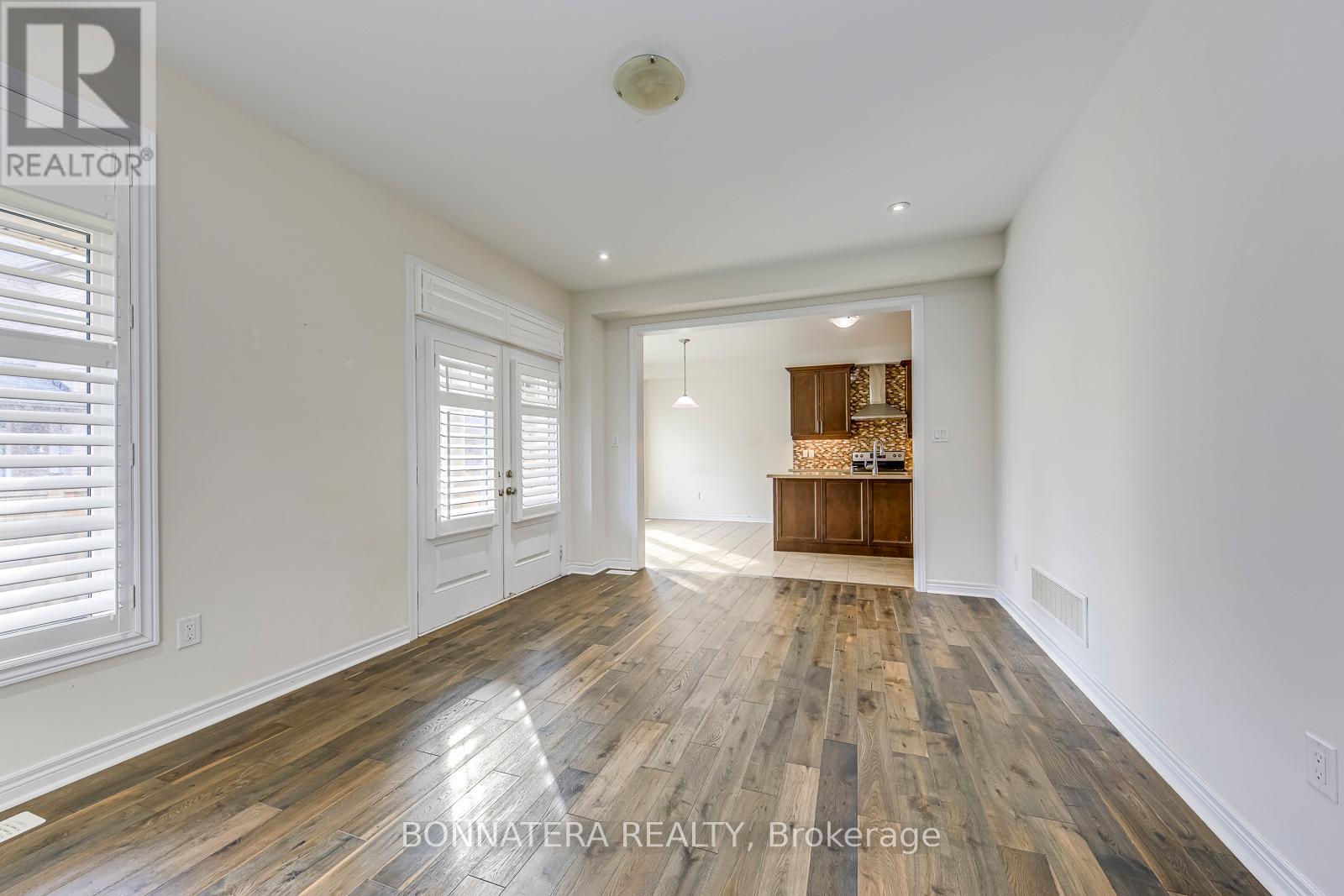 230 Jessie Caverhill Pass, Oakville, Ontario  L6M 0Z6 - Photo 16 - W12669574