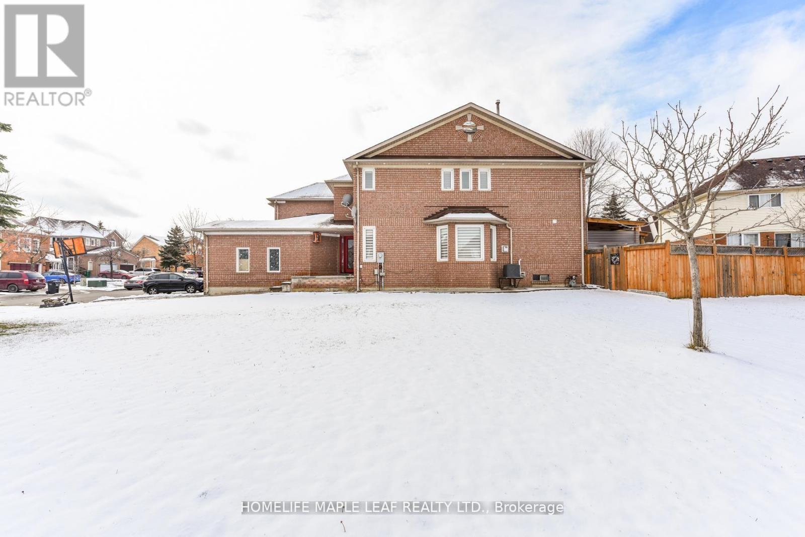 100 Alaskan Summit Court W, Brampton, Ontario  L6R 1N9 - Photo 1 - W12669584