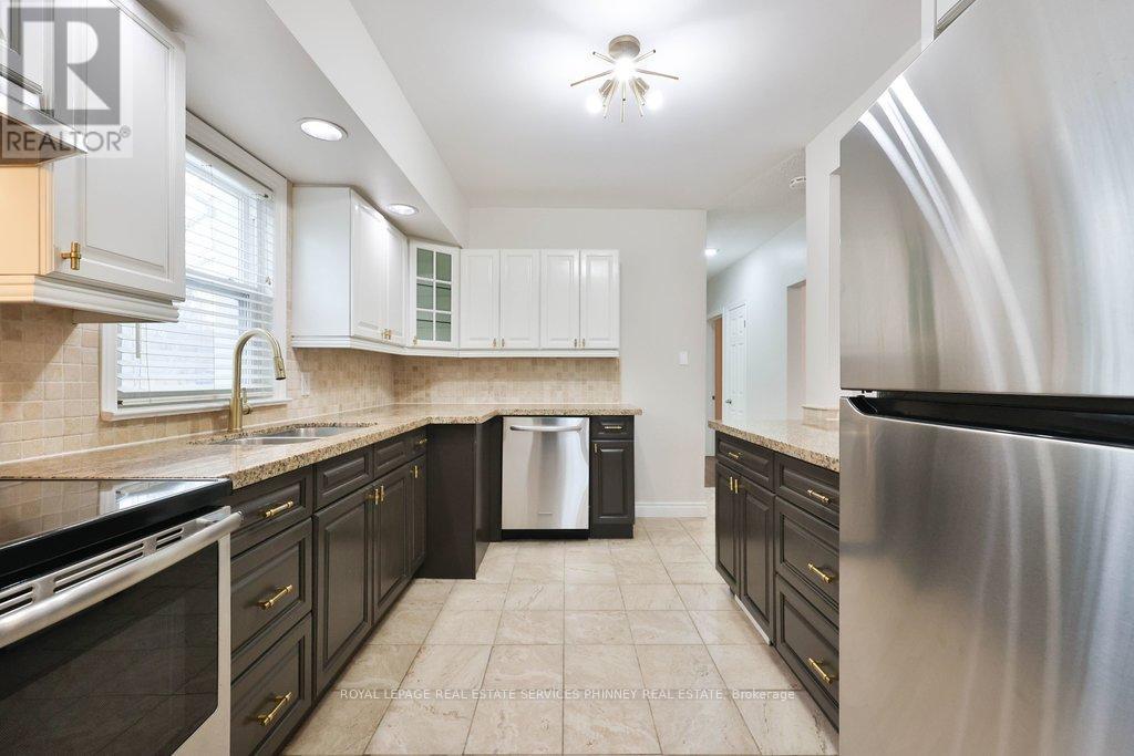 71 Mississauga Road N, Mississauga, Ontario  L5H 2H9 - Photo 16 - W12669622